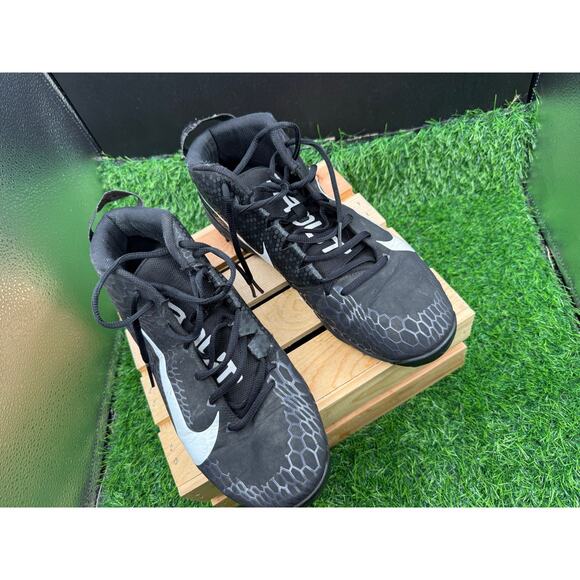 Nike Alpha Shark Cleats- Black/White- Size 10.5M main image 10